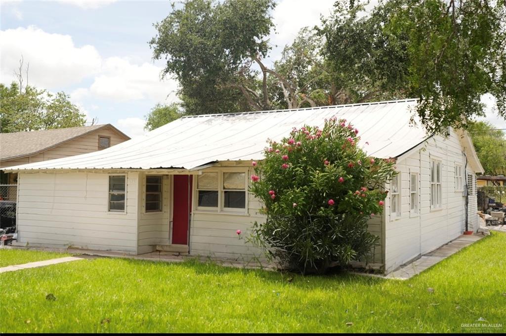 Primary Photo - 523 N 6th St
