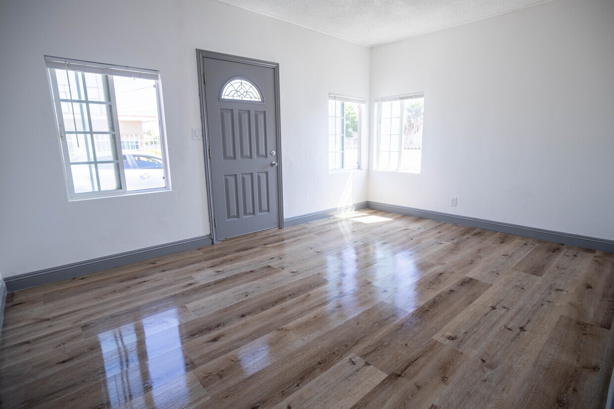 1507 S Willowbrook Ave, Compton, CA 90220 House Rental in Compton, CA