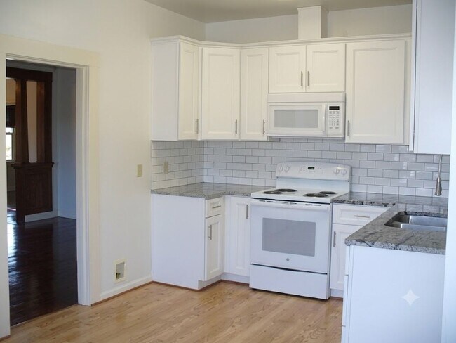 Foto del edificio - Charming 2-bedroom, 1-bath Home