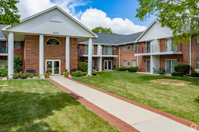 Building Photo - Brookfield Highlands Apartments 55+