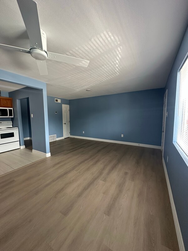 Building Photo - 11203 Belair Dr