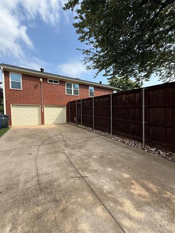 Foto del edificio - 2210 Crystal Creek Ln