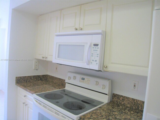 Building Photo - 21000 SW 87th Ave