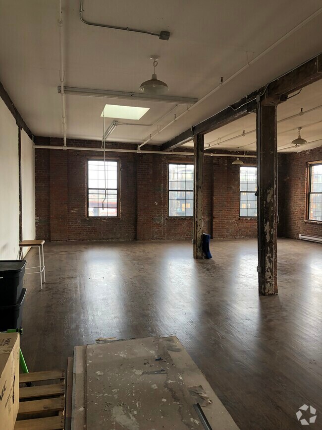 Greenpoint Loft Apartments for Rent Brooklyn, NY 1 Rentals