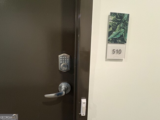 Building Photo - 525 Parkway Dr NE