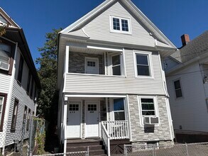 Building Photo - 679 Shelton St
