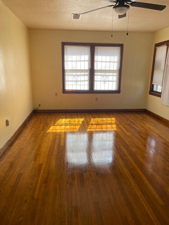 Foto del edificio - 3308 35th Ave