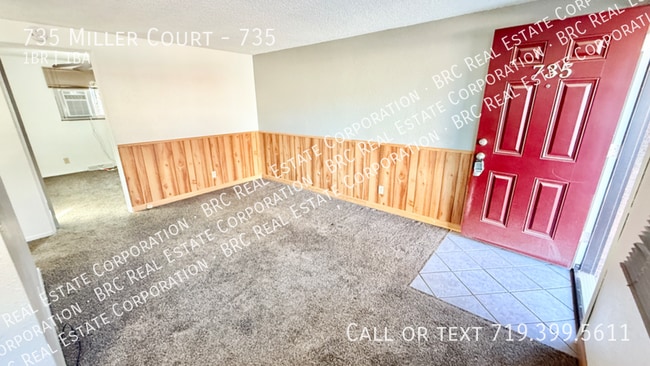 Foto del edificio - 735 Miller Ct