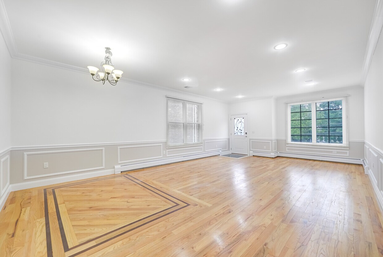 Foto principal - 50 W Homestead Ave