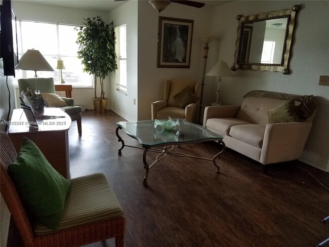 Foto del edificio - 12430 Vista Isles Dr
