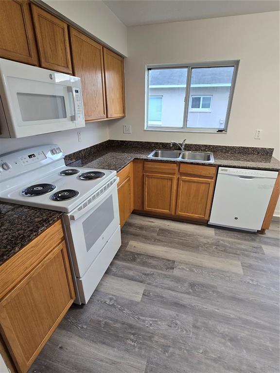 Building Photo - 11010 Whitecap Dr