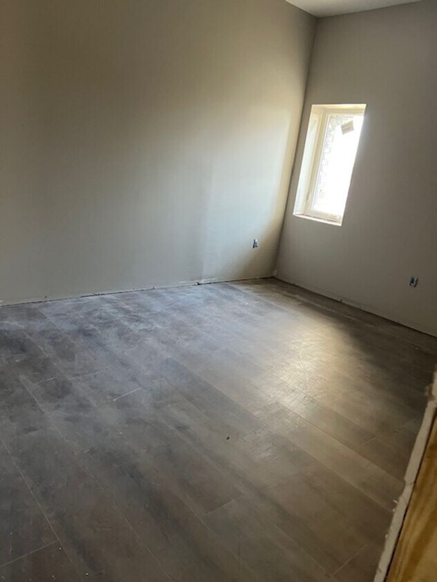 Foto del edificio - 3 Bedroom, 2 Bath