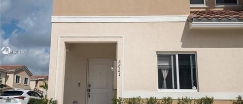 Foto del edificio - 2821 NW 180th St