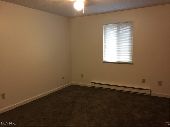 Building Photo - 3695 Indian Run Dr