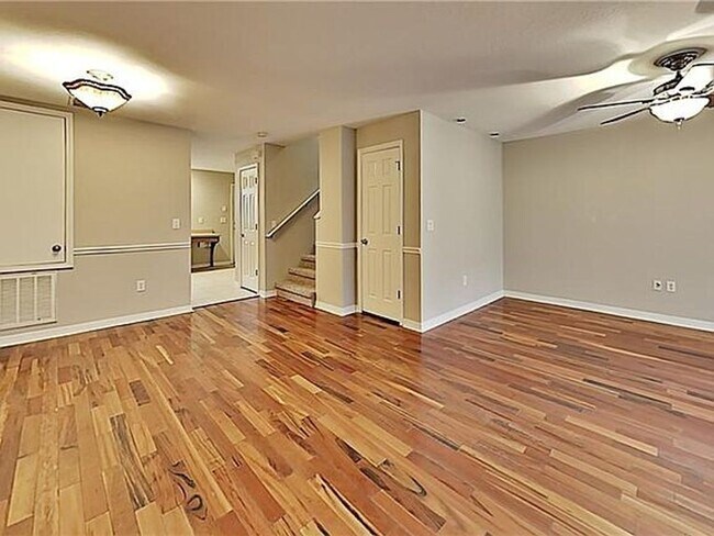 Photo - Gorgeous, Three Bedroom, Two Bath Town Hou... Townhome