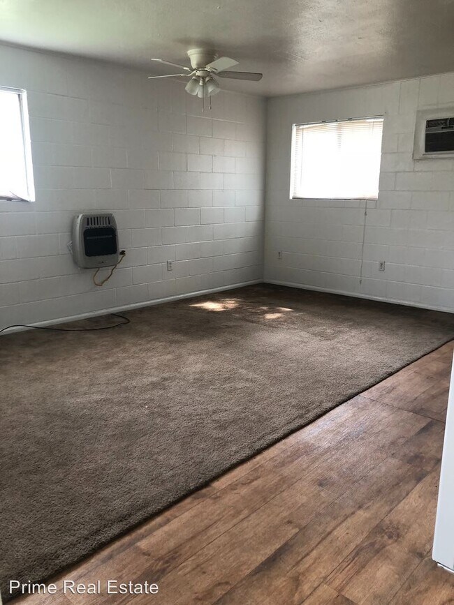 Foto del edificio - 520 W Kleberg Ave