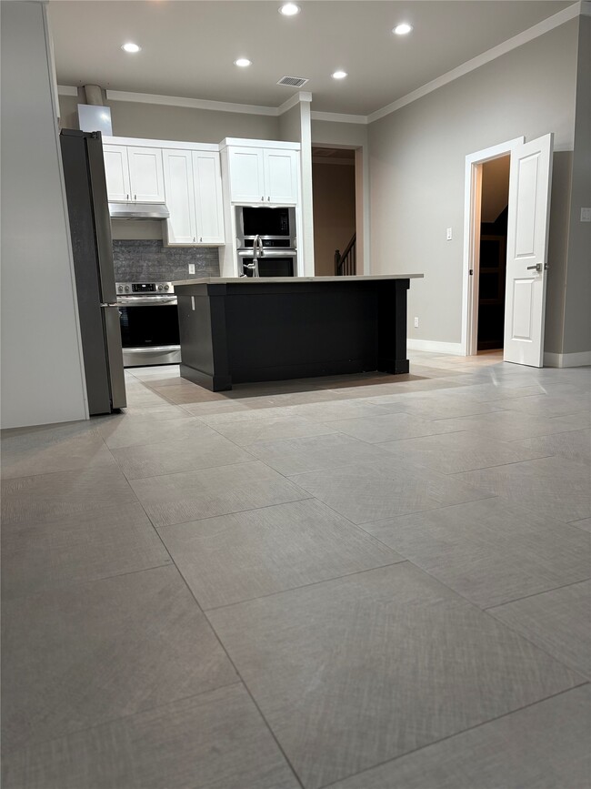 Building Photo - 3732 Seabrook St