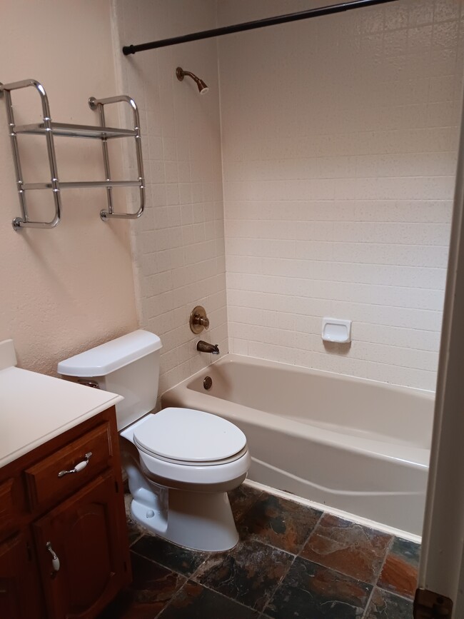 Building Photo - 3604 Sailmaker Ln