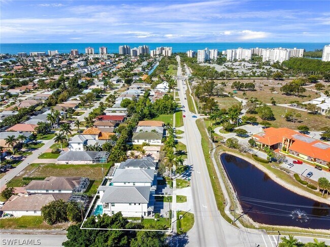 Foto del edificio - 596 111th Ave N