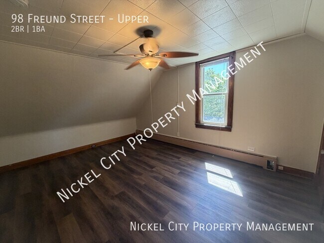 Building Photo - 98 Freund St