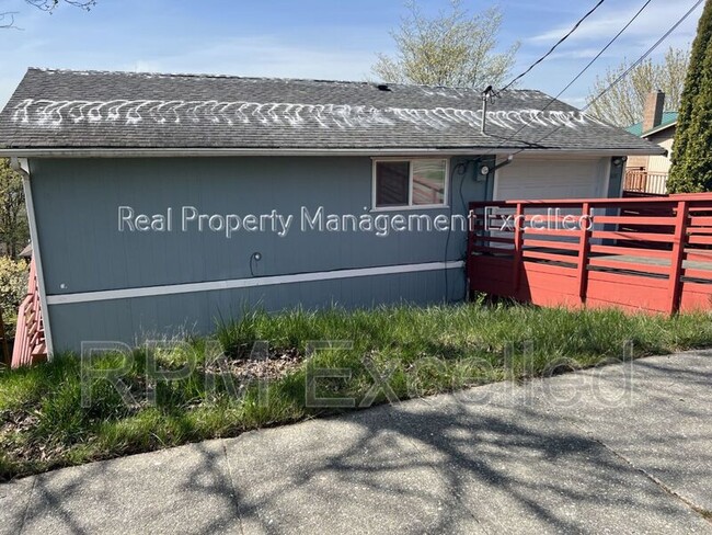 Foto del edificio - 5631 16th Ave SW