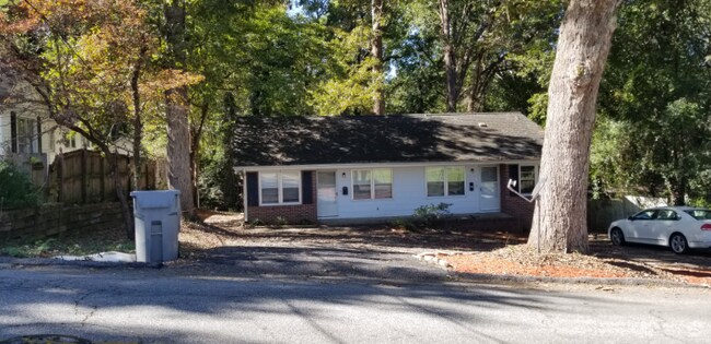 Building Photo - 300 N Fairview Ave