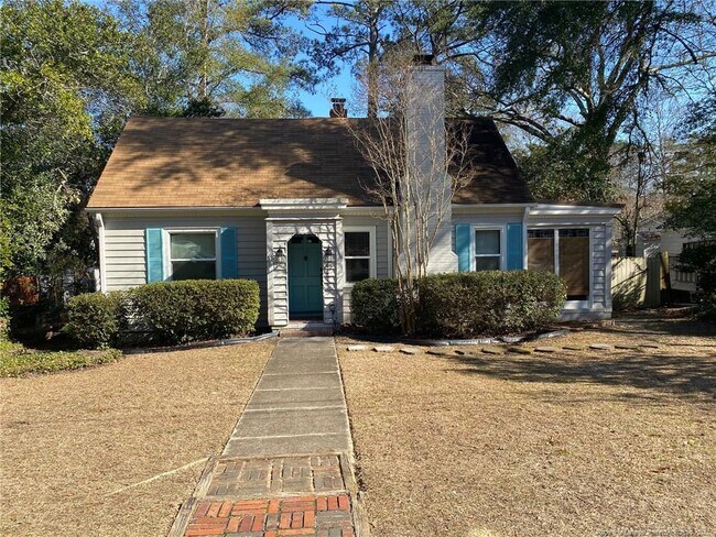 Foto del edificio - 447 Rollingwood Cir