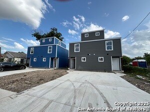 Building Photo - 3038 W Salinas