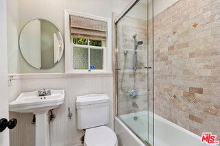 Foto del edificio - 11339 Albata St