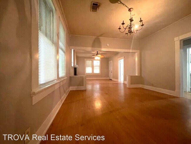 Foto del edificio - 2 br, 1 bath House - 2120 E. 11th Street