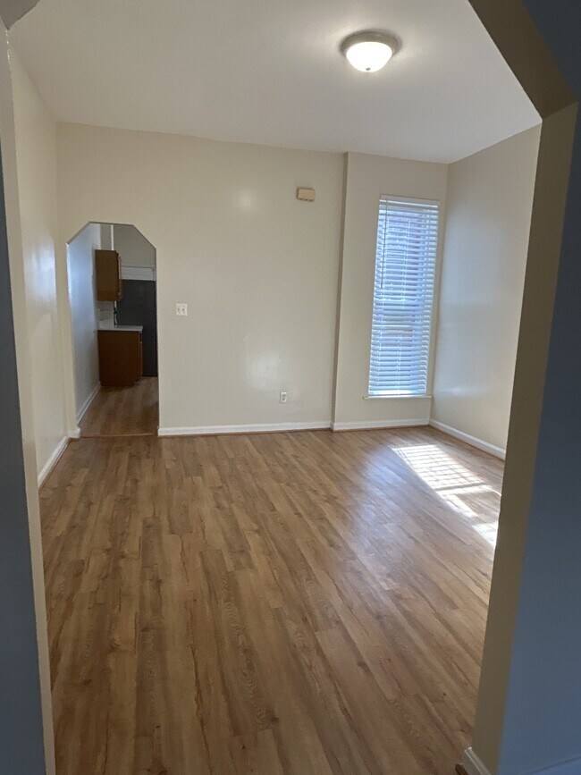 Foto del edificio - 1604 Moreland Ave