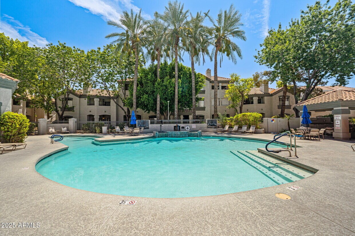 Foto principal - 15095 N Thompson Peak Pkwy