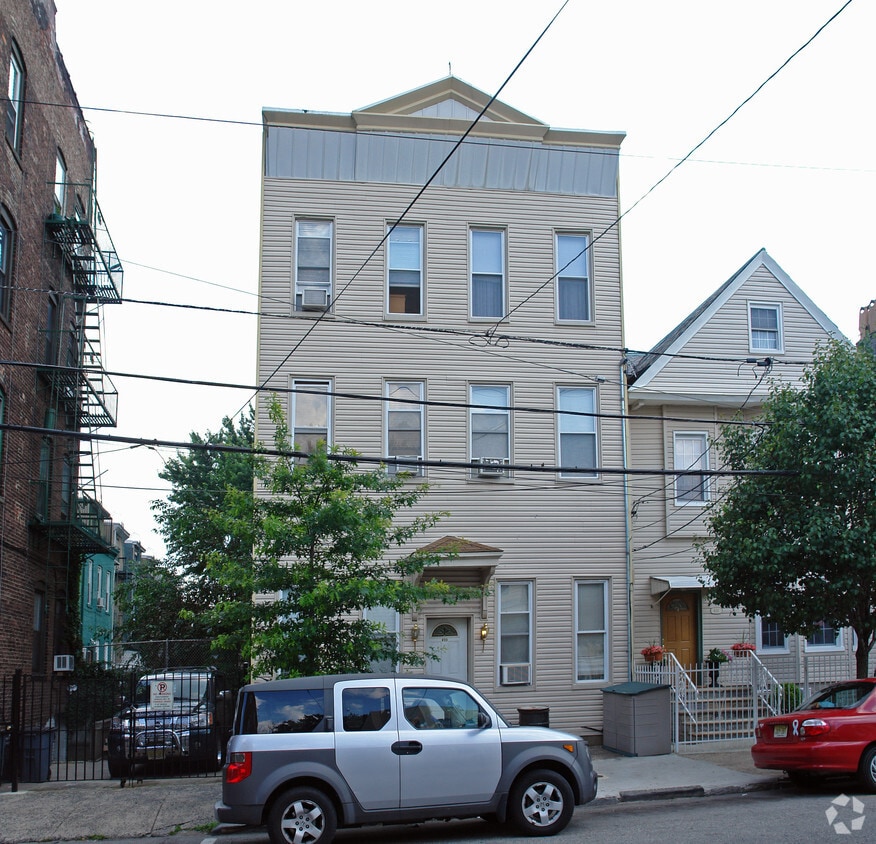Primary Photo - 411 21st St