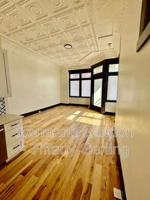 Building Photo - 3459 California Ave