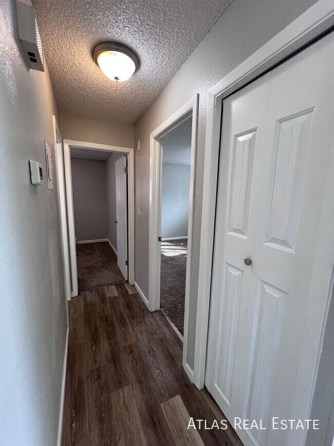 Building Photo - 405 St Vrain Pl