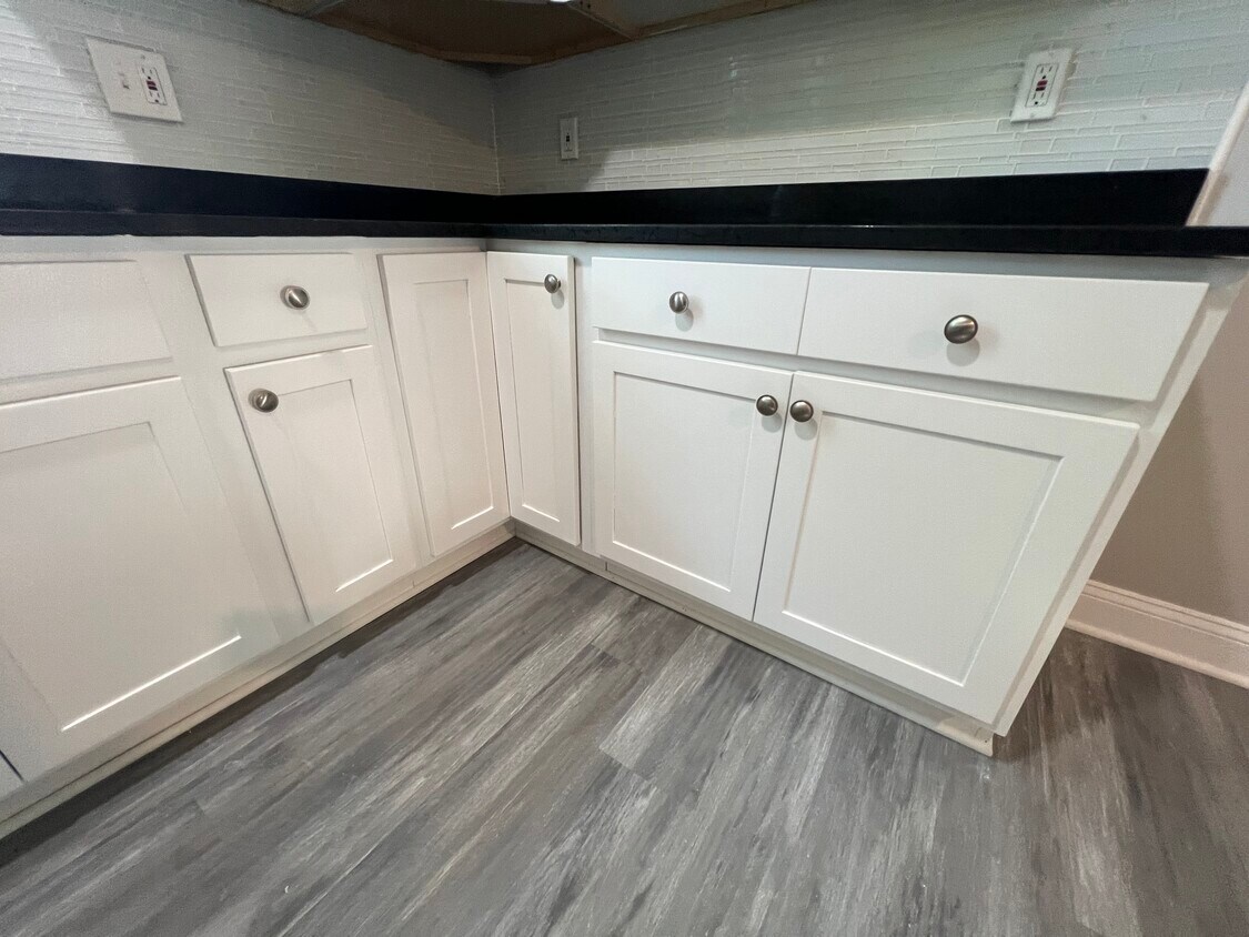 Foto principal - 3811 Barrington Rd