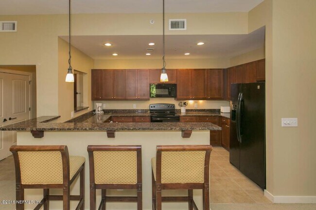 Foto del edificio - 965 Registry Blvd