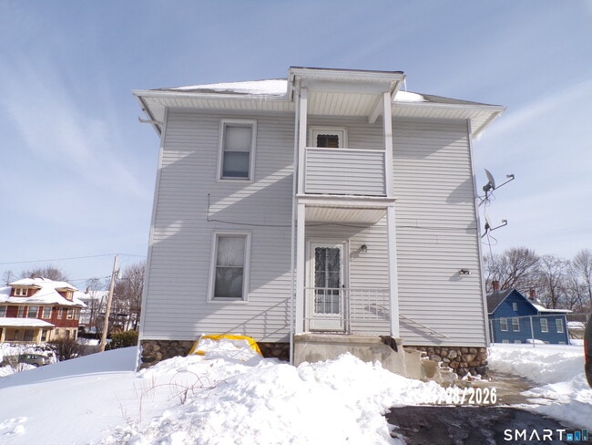 Building Photo - 17 Holbrook St