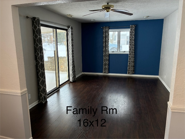 Building Photo - 1000 Toledo St