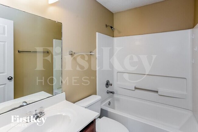 Foto del edificio - 6578 Bentley Cove