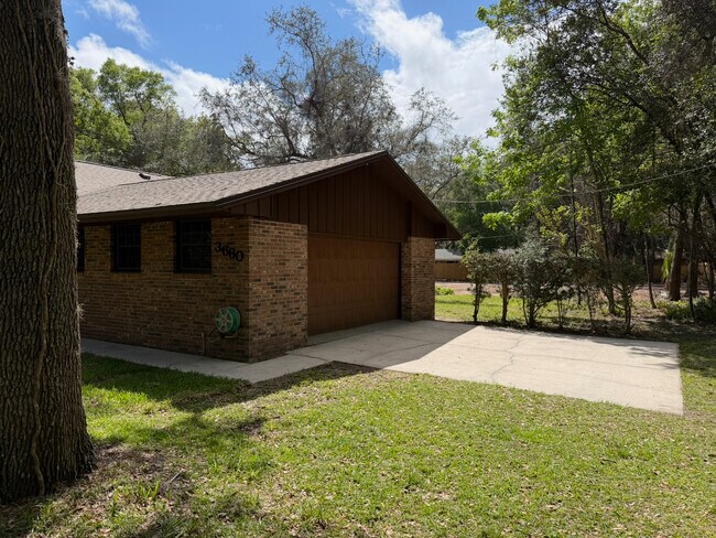 Foto del edificio - 3660 Crazy Horse Trail