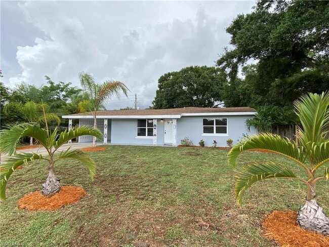 Building Photo - 1641 Manor Ave