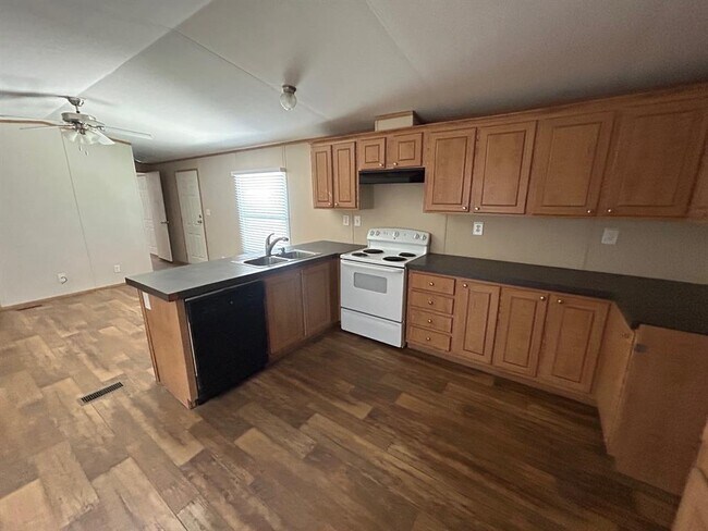 Foto del edificio - 88 County Rd 67635