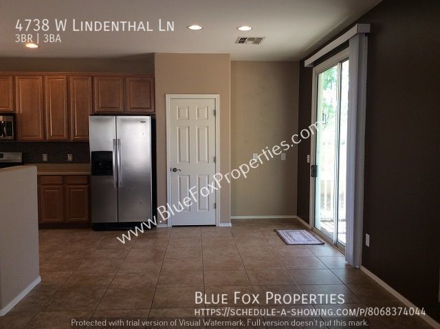 Building Photo - 4738 W. Lindenthal Lane