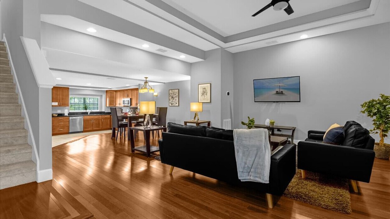Primary Photo - 14545 Damai Ln