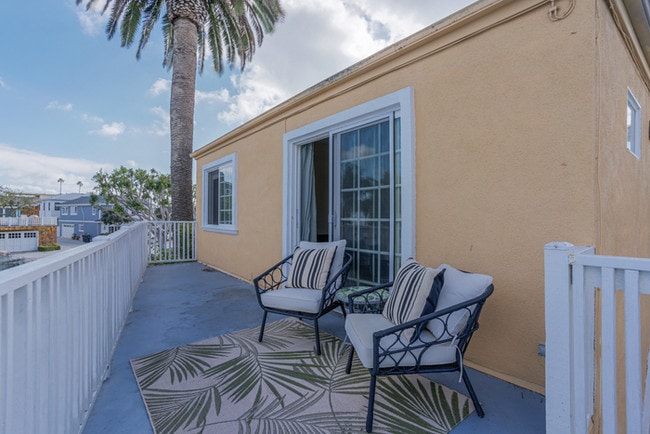 Foto del edificio - Balboa Peninsula Point