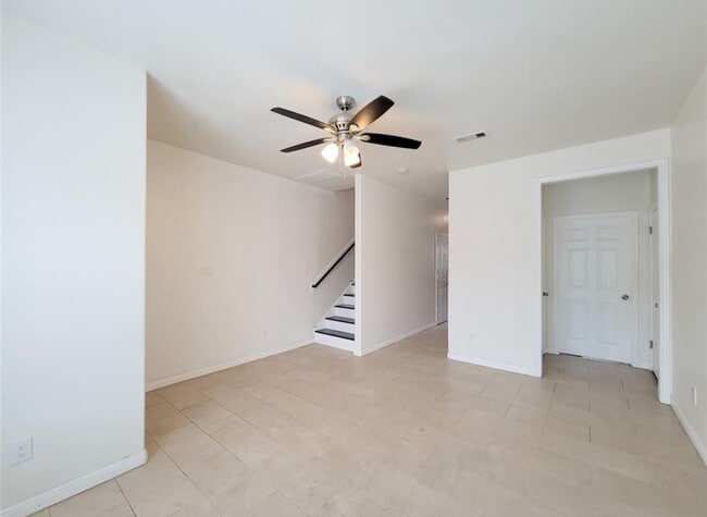 Foto del edificio - 6805 Larkstone St