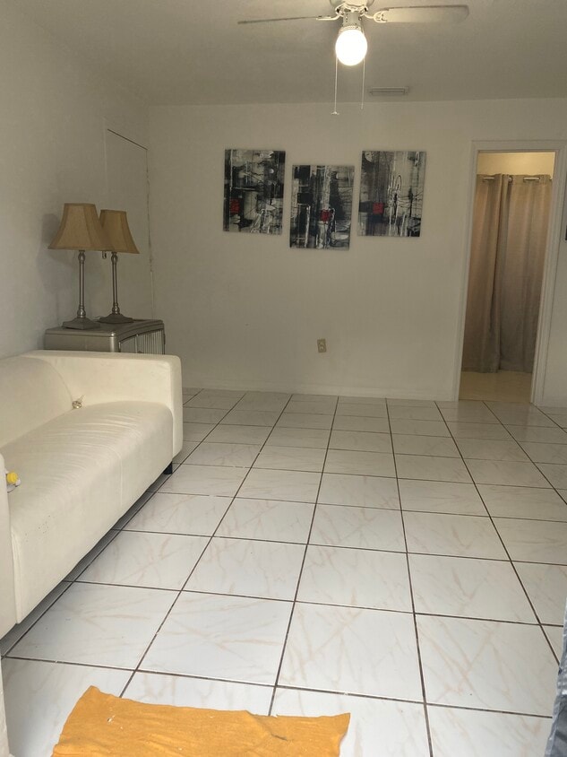 Primary Photo - 965 SW 136th Pl
