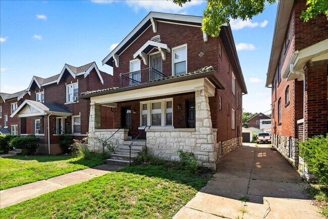 Foto del edificio - 5032 Chippewa St