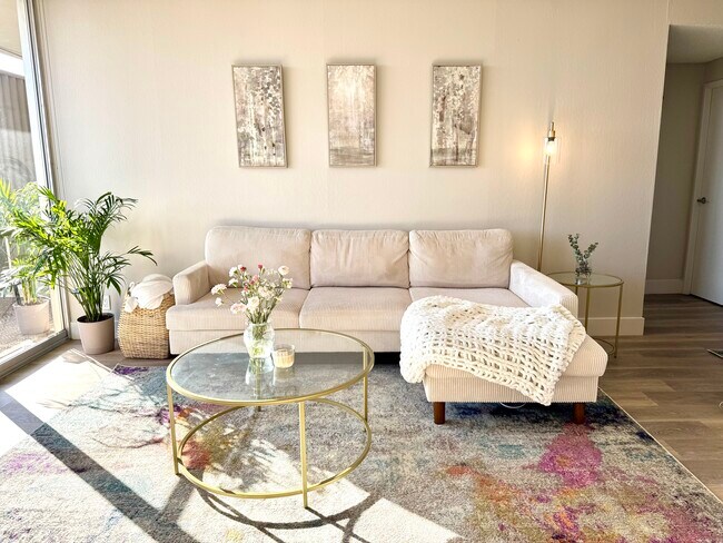 Foto del edificio - 633 Cowper St